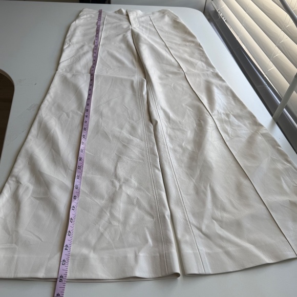 Alice and Olivia Dylan High Waist Faux Vegan Leather Fleeced Wide Leg Pants 8 - Picture 11 of 16